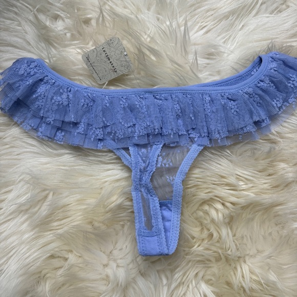 Free People Intimately Feeling Frilly Ruffled Lace Thong Panty Lavender L - Picture 5 of 6